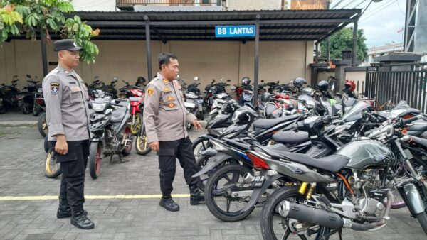 Efek Jera: Motor Balap Liar Dan Knalpot Brong Ditahan Polsek