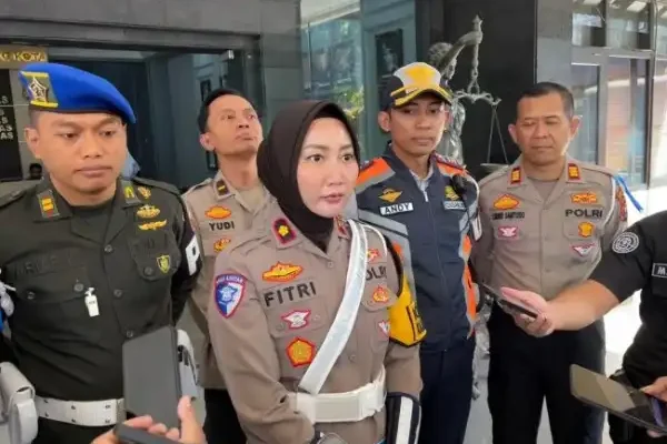 Pelanggaran Tak Gunakan Helm Meroket di Kota Malang, Pengendara Beralasan Jarak Dekat