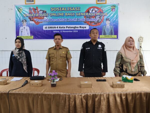 Humas Polda Kalteng Dan Diskominfo Edukasi Siswa Sman 4 Palangka