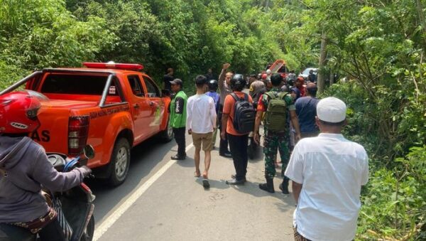 Ibu Dan Anak Terperosok Ke Jurang 20 Meter Di Magelang