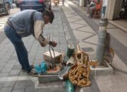 Insiden Tabrakan Mobil, Lampu Hias Kayutangan Heritage Malang Rusak