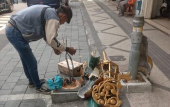 Insiden Tabrakan Mobil, Lampu Hias Kayutangan Heritage Malang Rusak