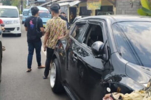 Kaca Mobil Anggota Dprd Pecah, Rp 310 Juta Hilang Di