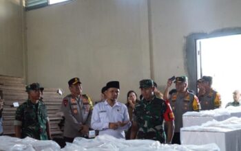 Kapolda Kalteng Dan Pangdam Xii/tpr Cek Gudang Logistik Kpu Demi