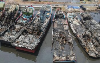 Kebakaran Hebat Landa Belasan Kapal Nelayan Di Pekalongan, Begini Dampaknya