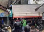 Kecelakaan Beruntun Di Ngaliyan Semarang, Truk Tronton Terlibat Dalam Insiden