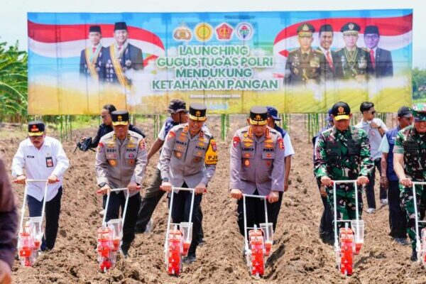 Kapolri dan Panglima TNI Luncurkan Gugus Tugas Polri untuk Swasembada Pangan