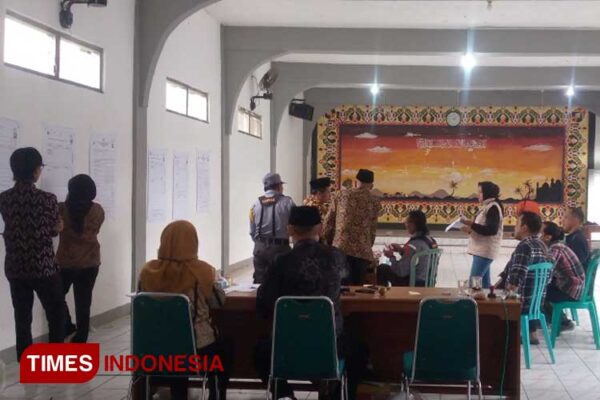 Kondusivitas Warnai Pilkada Banjarnegara, Pasangan 02 Unggul Sementara