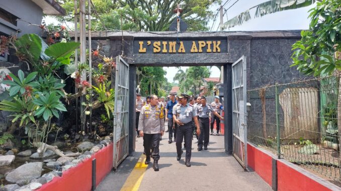 Kunjungan Perdana, Kapolresta Malang Kota Disambut Kalapas Ketut Akbar Herry