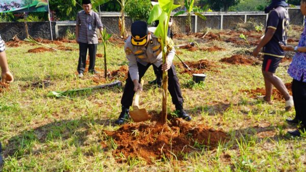 Lahan Kosong Disulap Polres Batang, Perekonomian Masyarakat Terdongkrak