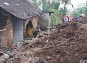 Longsor Landa Karanggeneng Boyolali, Rumah Warga Tertimpa Dan Jalan Desa