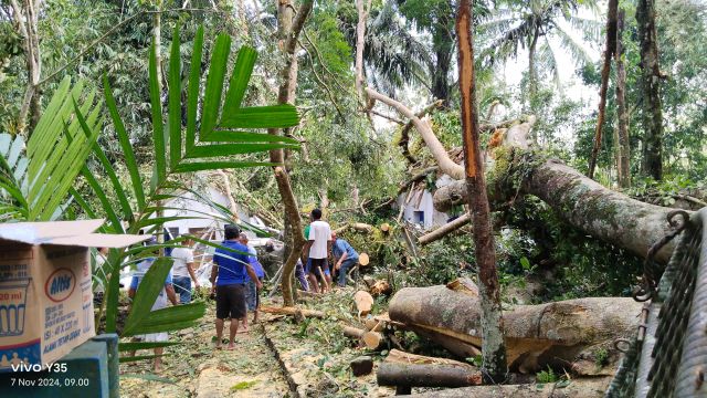 Makam Sunan Giri Kencana Dan Sunan Antasangin Di Banjarnegara Dihantam