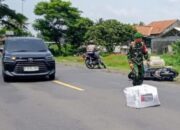 Pemotor Jatuh Akibat Kotak Suara Tercecer Di Jalan Daendels Purworejo