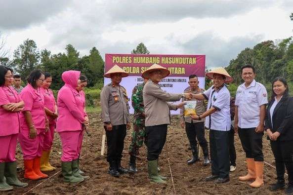 Peran Polri Dalam Mendukung Ketahanan Pangan Di Humbahas Melalui Gugus