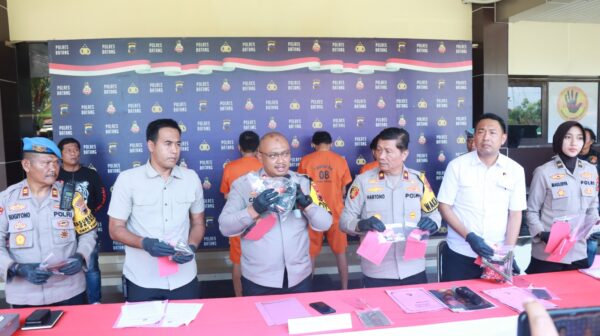 Polisi Amankan 18 Paket Sabu Dari Oknum Perangkat Desa Di