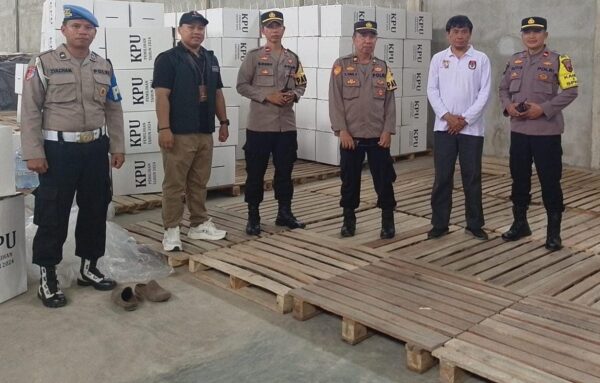 Polisi Tingkatkan Penjagaan Gudang Kpu Batang Menjelang Distribusi Logistik Pemilu