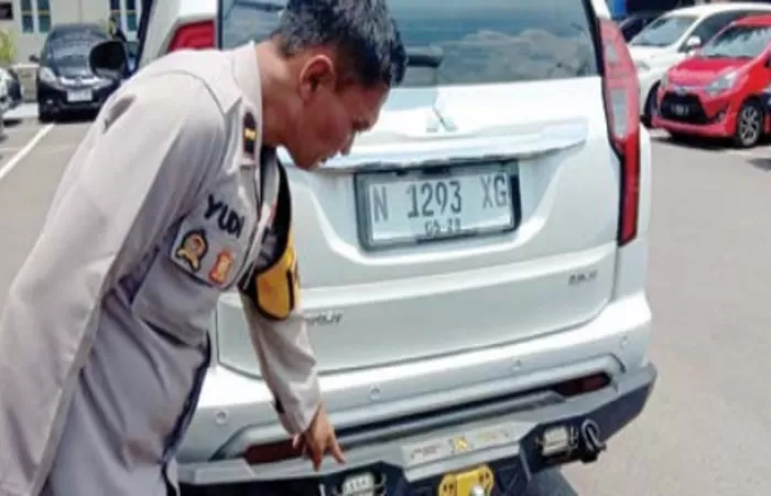 Polresta Malang Kota Amankan Mobil King Abdi Yang Gunakan Strobo,