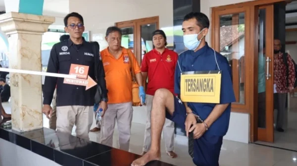 Rekonstruksi Kasus Penganiayaan Imam Masjid Sragen, Pelaku Ungkap Aksi Kekerasannya