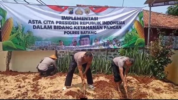 Dukung Ketahanan Pangan Nasional, Polres Batang Tanam Sayur, Jagung, dan Pisang