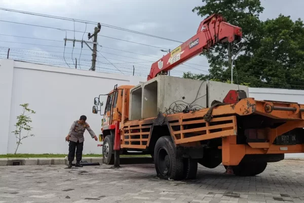 Tersengat Listrik, Dua Pekerja Proyek Drainase di Kudus Kehilangan Nyawa