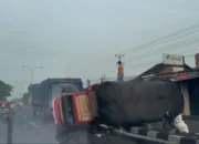 Truk Terguling Di Jalan Solo Semarang, Terjadi Di Teras Boyolali Saat