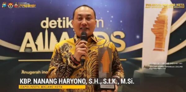 Video: Kombes Nanang Haryono Terima Penghargaan Bergengsi Untuk Dedikasi Pada