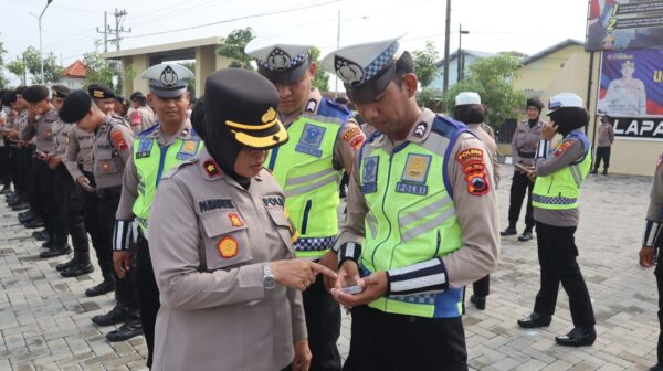 Wakapolres Sukoharjo Pimpin Razia Ponsel Anggota Untuk Cegah Judi Online