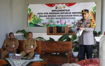 Wujudkan Asta Cita Presiden, Polres Banjarnegara Berikan Benih Gratis Kepada