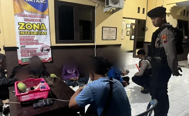 Polisi Amankan 10 Remaja yang Akan Tawuran, Temukan Enam Parang