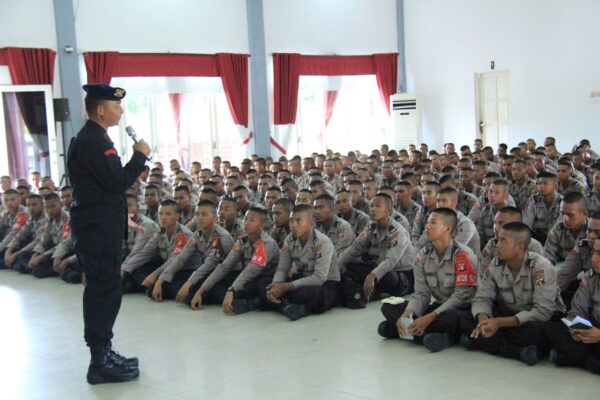 394 Siswa Spn Dapat Pembekalan Dari Wadansatbrimob Kalteng, Kenali Tupoksi