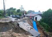 Akses Jalan Alternatif Dairi Ke Humbahas Dan Samosir Di Tanjung