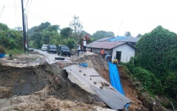 Akses Jalan Alternatif Dairi Ke Humbahas Dan Samosir Di Tanjung