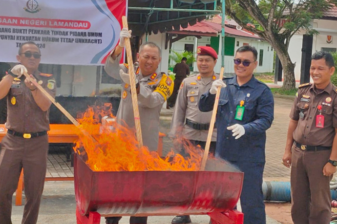 Barang Bukti Dari 11 Perkara Di Lamandau Dimusnahkan Secara Bersamaan