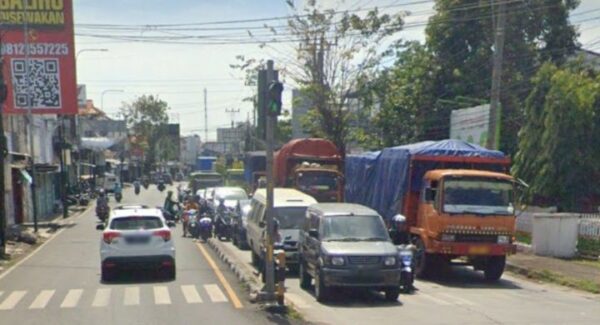 Truk Sumbu 3 Dilarang Melintas di Jateng Mulai Besok