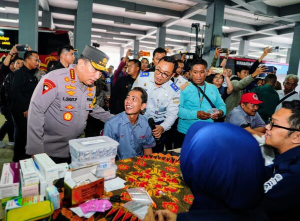 Jelang Nataru, Kapolri Pastikan Kesiapan Terminal Dan Wisata Di Solo