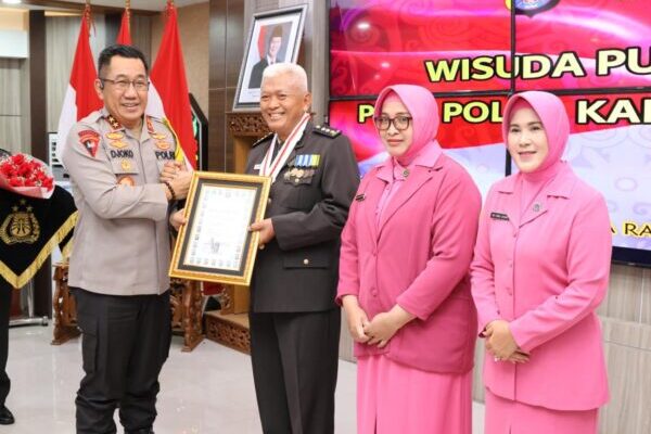 Kapolda Kalteng Lepas 58 Personel Purna Tugas dalam Wisuda Purna Bakti