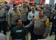 Kapolri Pastikan Keamanan Nataru Dengan Kunjungi Terminal Tirtonadi Surakarta