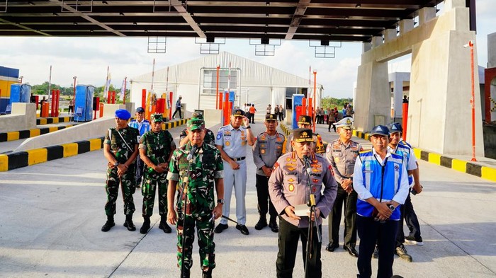 Kapolri Dan Panglima Tni Tinjau Gt Prambanan, Pastikan Kesiapan Mudik