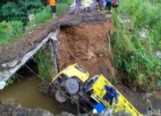 Jembatan di Banjarnegara Roboh, Truk Pasir Hantam Sungai 10 Meter di Bawahnya