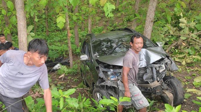 Kronologi Kecelakaan Avanza Terperosok Ke Jurang Di Klopoduwur Blora, Bpbd