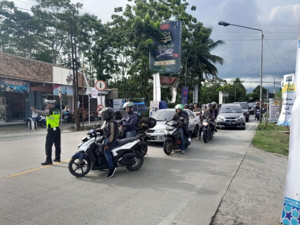 Mengurai Kemacetan Nataru, Satlantas Polresta Banyumas Terapkan Rekayasa Jalan