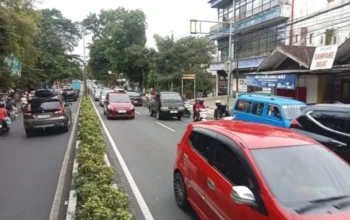 Menjelang Tahun Baru, Ruas Jalan Kota Malang Mulai Padat