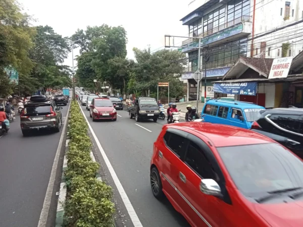 Menjelang Tahun Baru, Ruas Jalan Kota Malang Mulai Padat