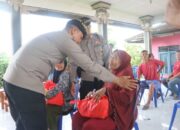 Minggu Kasih, Kapolres Jembrana Hadir Di Desa Medewi Dengan Bantuan