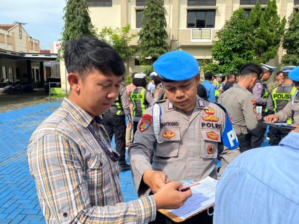 Minimalkan Pelanggaran, Sipropam Polres Banjarnegara Adakan Gaktibplin Saat Operasi Lilin