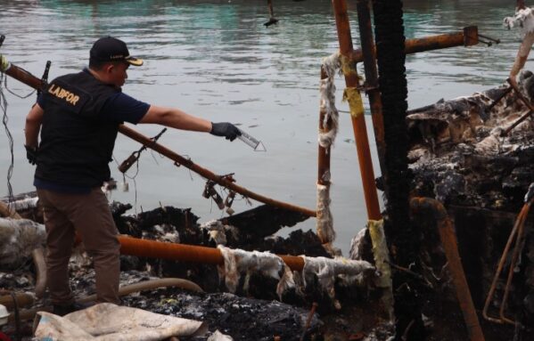 Tim Labfor Polda Jateng Telusuri Kebakaran Kapal di Pelabuhan Tegal