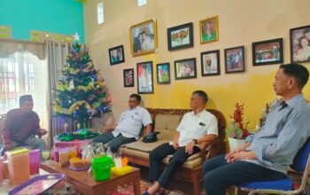 Momentum Natal, Pj Bupati Lamandau Perkuat Silaturahmi Warga