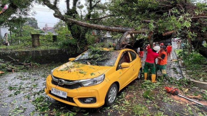 Natal Dan Tahun Baru, Hujan Cegah Lonjakan Kendaraan Di Kota