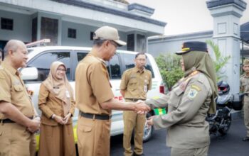 Penyerahan 2 Motor Patwal Dan 2 Ambulans, Banjarnegara Siap Tingkatkan