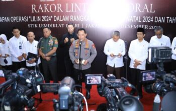 Personel Gabungan Polri Tni Pastikan Keamanan Ribuan Lokasi Ibadah Dan Rekreasi